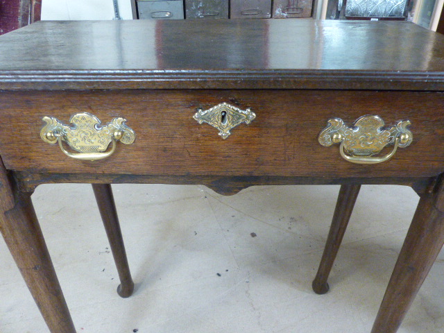 Antique oak georgian side table with single drawer on tapering cabriole legs. - Image 2 of 3