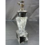 1920's American Art Deco atomiser Perfume bottle. Formed of cut clear and black glass. The