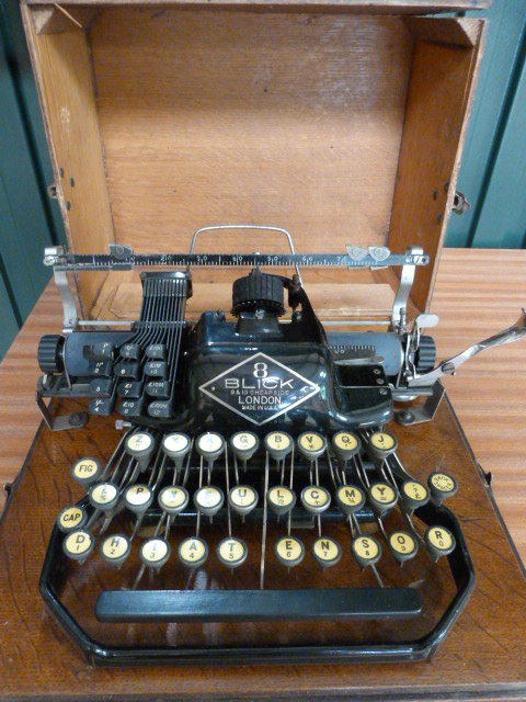 An oak cased 8 Blick Vintage Typewriter 'Cheapside London' - Image 2 of 4