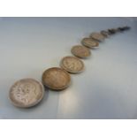 Silver coins: A collection of pre 1920 silver coinage total weight 98g.