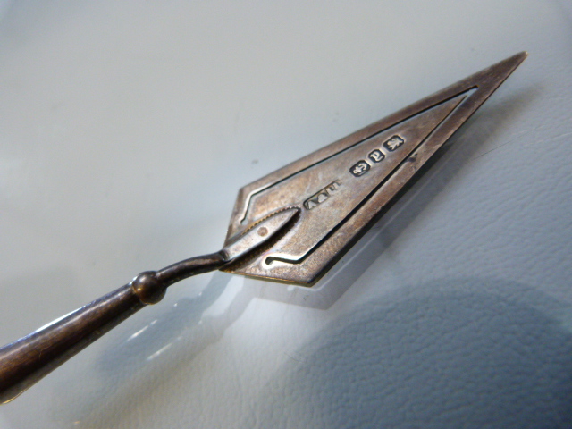 Small silver trinket trowel in the form of a bookmark. Hallmarks for Birmingham 1898. - Image 2 of 4