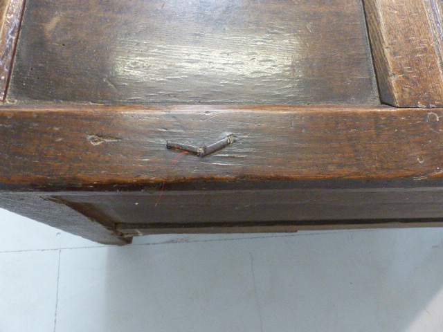 Joined oak 18th Century coffer with fielded panels and rectangular hinged lid. - Image 7 of 9