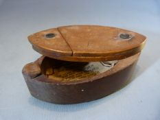 Victorian wooden Treen 'Trick' snuff box