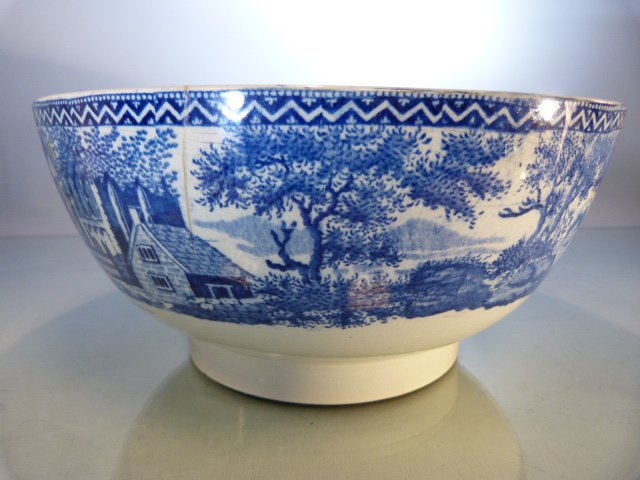 18th and 19th Century Pearl Ware - 1) Large blue and white mixing footed bowl (slightly askew) - Image 11 of 18