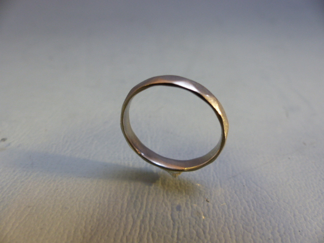 Platinum Band/ring size M (total weight approx 3.4g) - Image 2 of 4