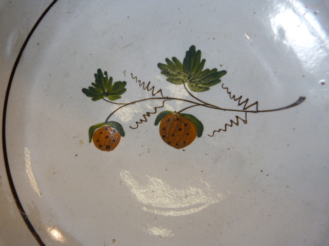 Staffordshire strawberry pearlware bowl c.1790 in Pratt Colours. Large deep footed bowl decorated in - Image 3 of 7