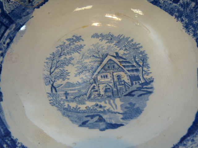 18th and 19th Century Pearl Ware - 1) Large blue and white mixing footed bowl (slightly askew) - Image 10 of 18