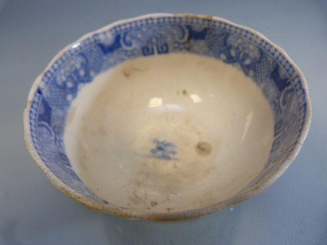 Pearlware Tea Bowl and saucer overglazed and painted. Along with a poss oriental blue and white - Image 10 of 11