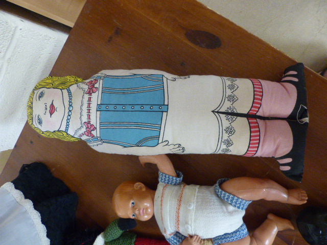 1950's Pedigree black doll, two similar and collection of vintage dolls to include Royal Doulton - Image 2 of 10