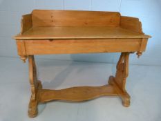 Pine washstand with shaped base