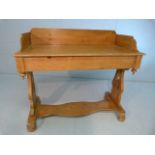 Pine washstand with shaped base