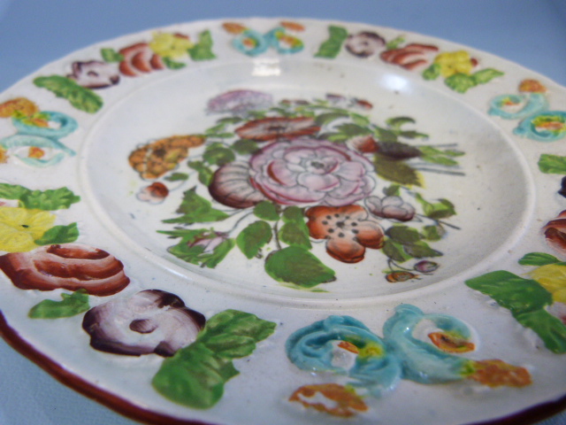 Staffordshire Lustre childrens plates c.1800's. 6 Various plates depicting scenes. One of Windsor - Image 19 of 32