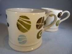 Bridgewater (Emma) sponge ware mugs with stylised stone decoration.