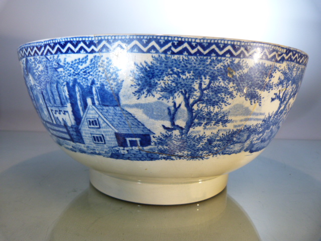 18th and 19th Century Pearl Ware - 1) Large blue and white mixing footed bowl (slightly askew) - Image 12 of 18