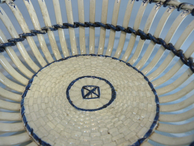 WEDGWOOD - Pearlware chestnut basket c.1800 with blue underglaze. Impressed Wedgwood to base. - Image 3 of 10