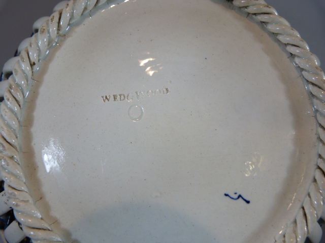 WEDGWOOD - Pearlware chestnut basket c.1800 with blue underglaze. Impressed Wedgwood to base. - Image 9 of 10