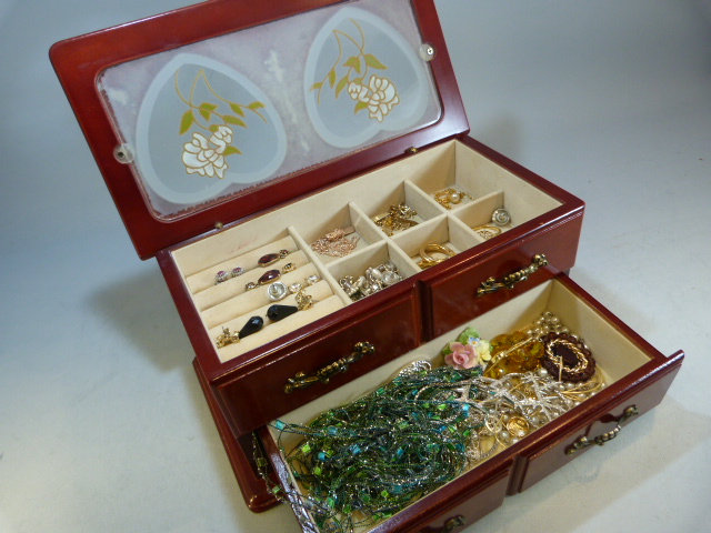 Two boxes of jewellery mostly costume with some 9ct Gold items. - Image 2 of 14