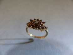 9ct Citrine cluster ring forming a flower & petals (A/F)