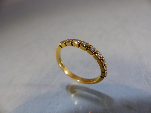 18ct Gold half Eternity ring set with 9 diamonds. Size L - Image 6 of 9