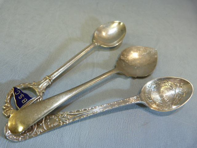 Three spoons - one hallmarked silver - Image 3 of 4