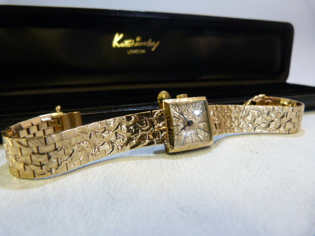 Kutchinsky: A ladies Kutchinsky of London 9ct GOLD dress watch (total weight approx 30.3g) with both - Image 8 of 10