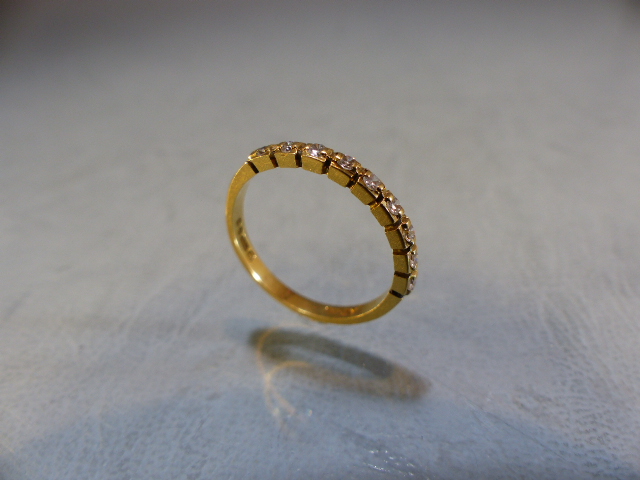 18ct Gold half Eternity ring set with 9 diamonds. Size L - Image 2 of 9