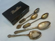 Hallmarked silver Teaspoon by George Nathan & Ridley Hayes (aprox weight - 19.9g) along with 4