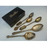 Hallmarked silver Teaspoon by George Nathan & Ridley Hayes (aprox weight - 19.9g) along with 4