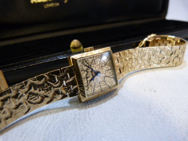 Kutchinsky: A ladies Kutchinsky of London 9ct GOLD dress watch (total weight approx 30.3g) with both - Image 9 of 10