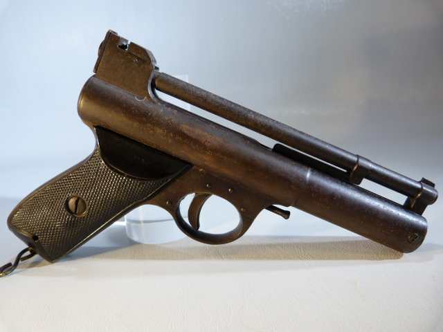 A 'WEBLEY AIR PISTOL MARK I' with black chequered grips. Note: Purchaser must be 18 years or over - Image 4 of 7