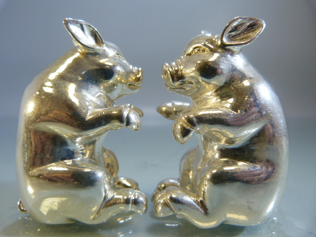 Pair of 800 silver condiments in the form of pigs - Image 3 of 7