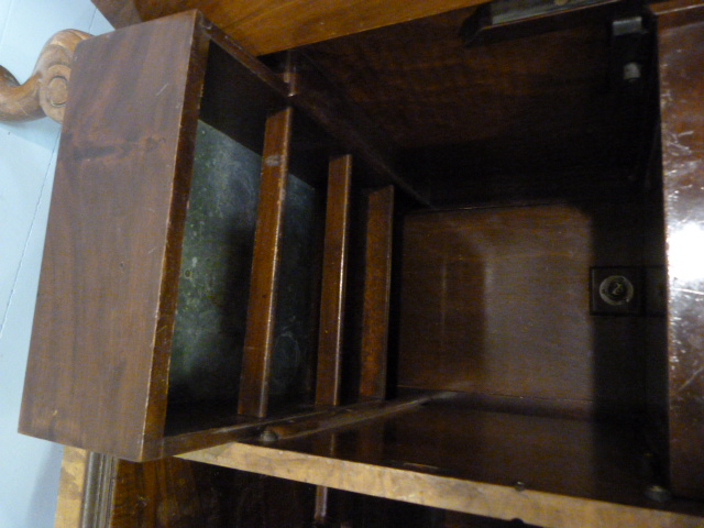 Art Deco walnut cocktail cabinet with drop front above two cupboards. Opens to reveal mirrored light - Image 18 of 25