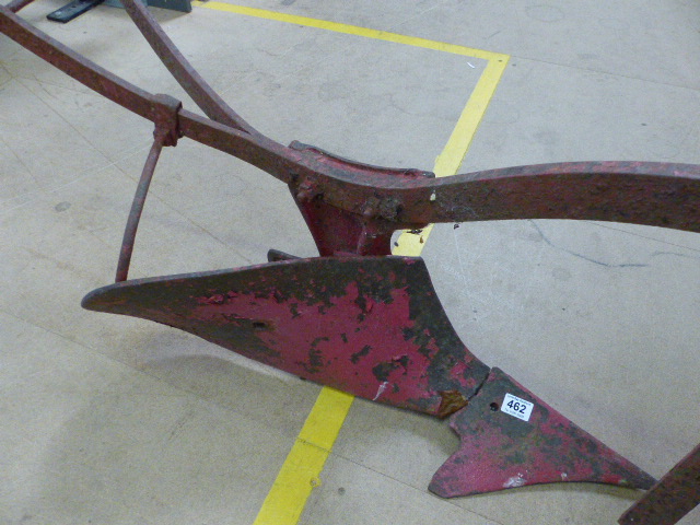 Howard Bedford single farrow antique plough - Image 4 of 5