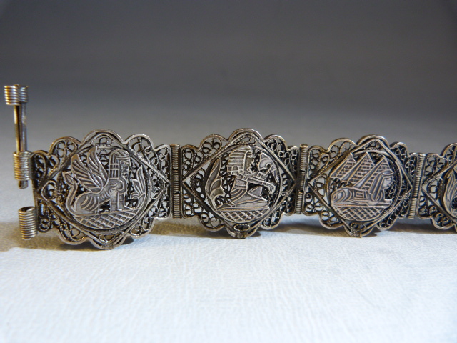 Egyptian filigree unmarked silver panelled bracelet. - Image 5 of 6