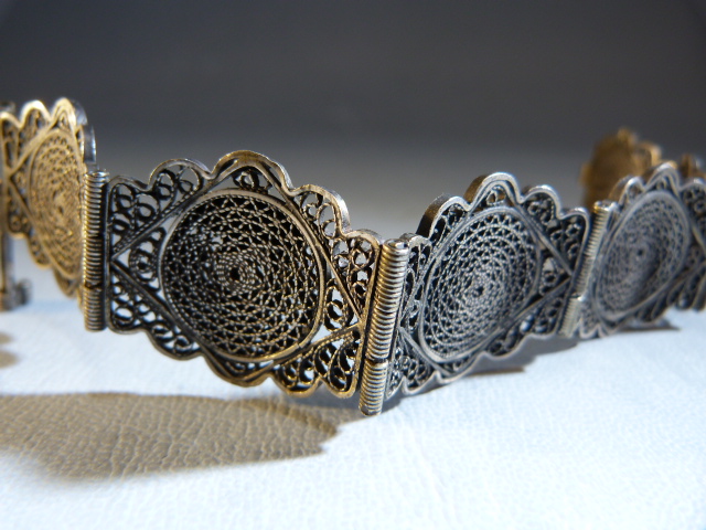 Egyptian filigree unmarked silver panelled bracelet. - Image 6 of 6