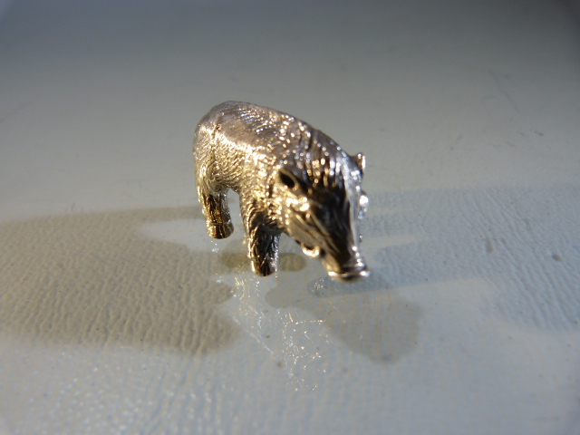 Cast sterling silver truffle pig - Image 2 of 4