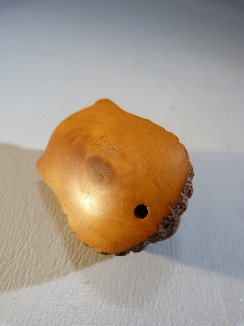 Wooden Netsuke of a Buddhist head - Image 5 of 6