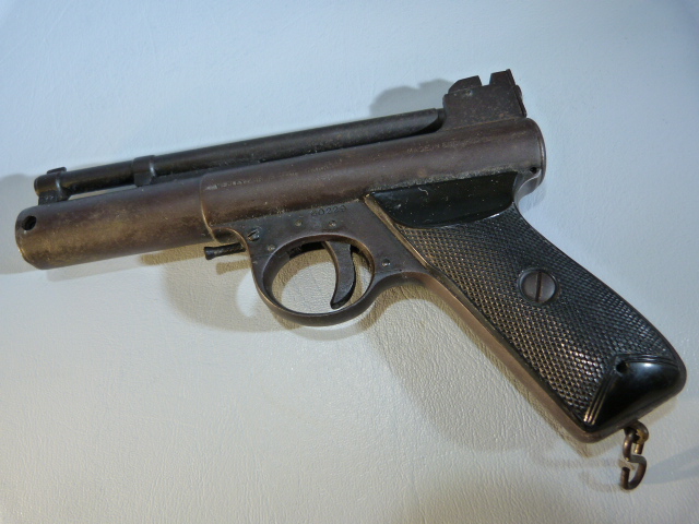 A 'WEBLEY AIR PISTOL MARK I' with black chequered grips. Note: Purchaser must be 18 years or over - Image 2 of 7