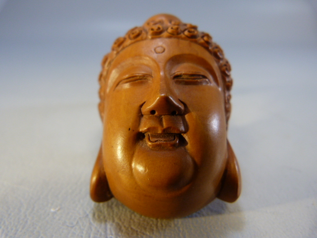 Wooden Netsuke of a Buddhist head - Image 2 of 6