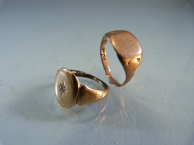 Two 9ct gold signet rings (A/F) total weight approx 7g - Image 2 of 3