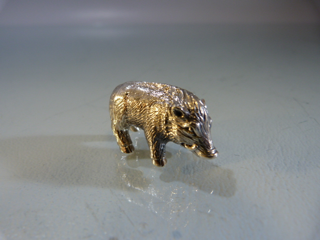 Cast sterling silver truffle pig - Image 4 of 4