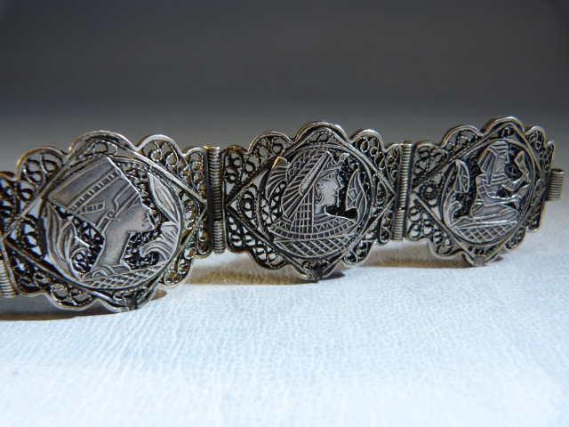 Egyptian filigree unmarked silver panelled bracelet. - Image 4 of 6