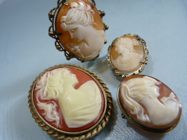 Four Cameo Brooches - Three marked for Continental silver and one similar Pinchbeck (4) - Image 4 of 5