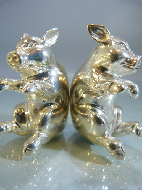 Pair of 800 silver condiments in the form of pigs - Image 6 of 7