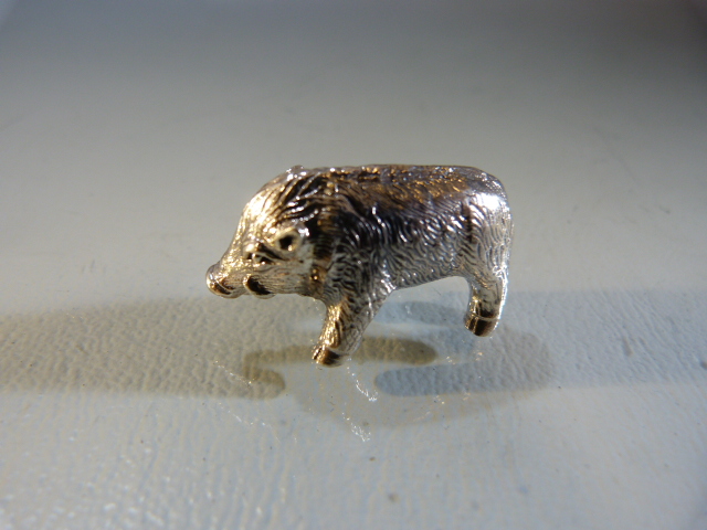 Cast sterling silver truffle pig - Image 3 of 4