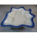 BOW c.1800's Blue and white bow leaf pickle dish