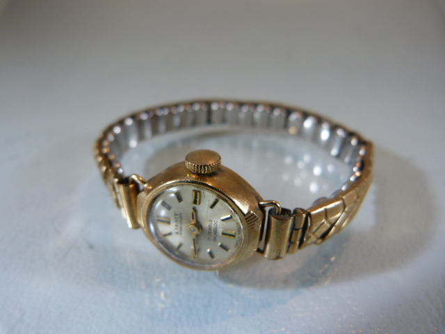 A lady's 9ct gold Limit wristwatch with 17-jewel Incabloc movement and rolled gold Excalibur - Image 3 of 6