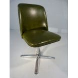Centa vintage swivel chair in Khaki green