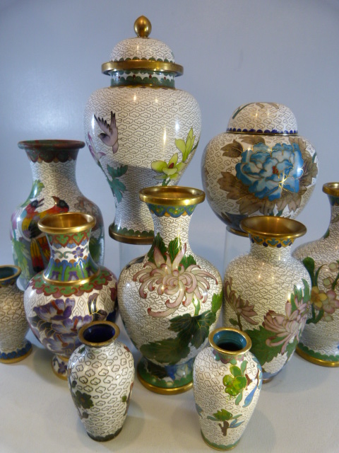 Cloisonne - large collection of Oriental Cloisonne pieces to include Ginger jars and covers, vases - Image 2 of 13