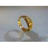 18ct Gold ring (total weight 4.3g)